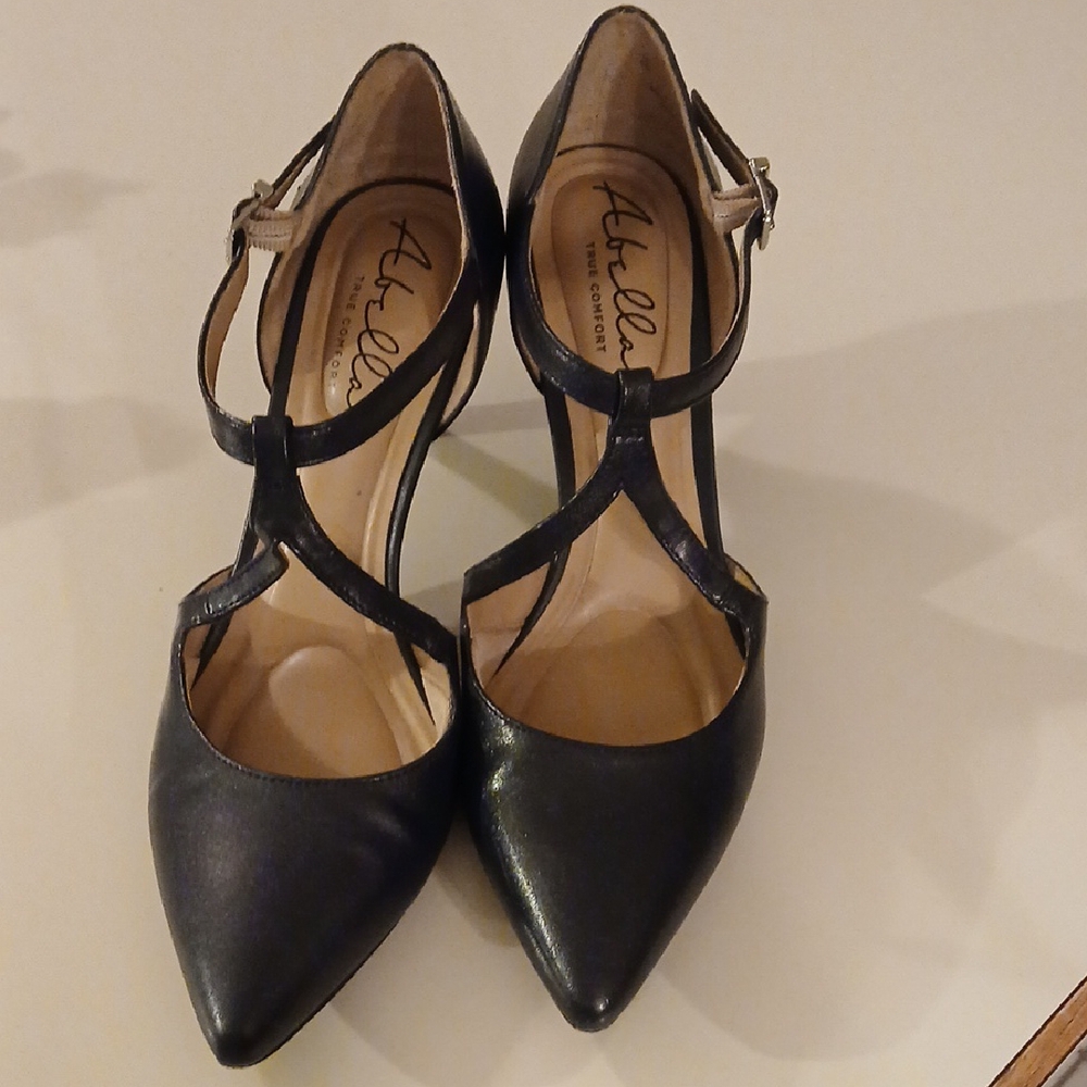 Abella True Comfort NAVY leather Women's Shoes.size 8M